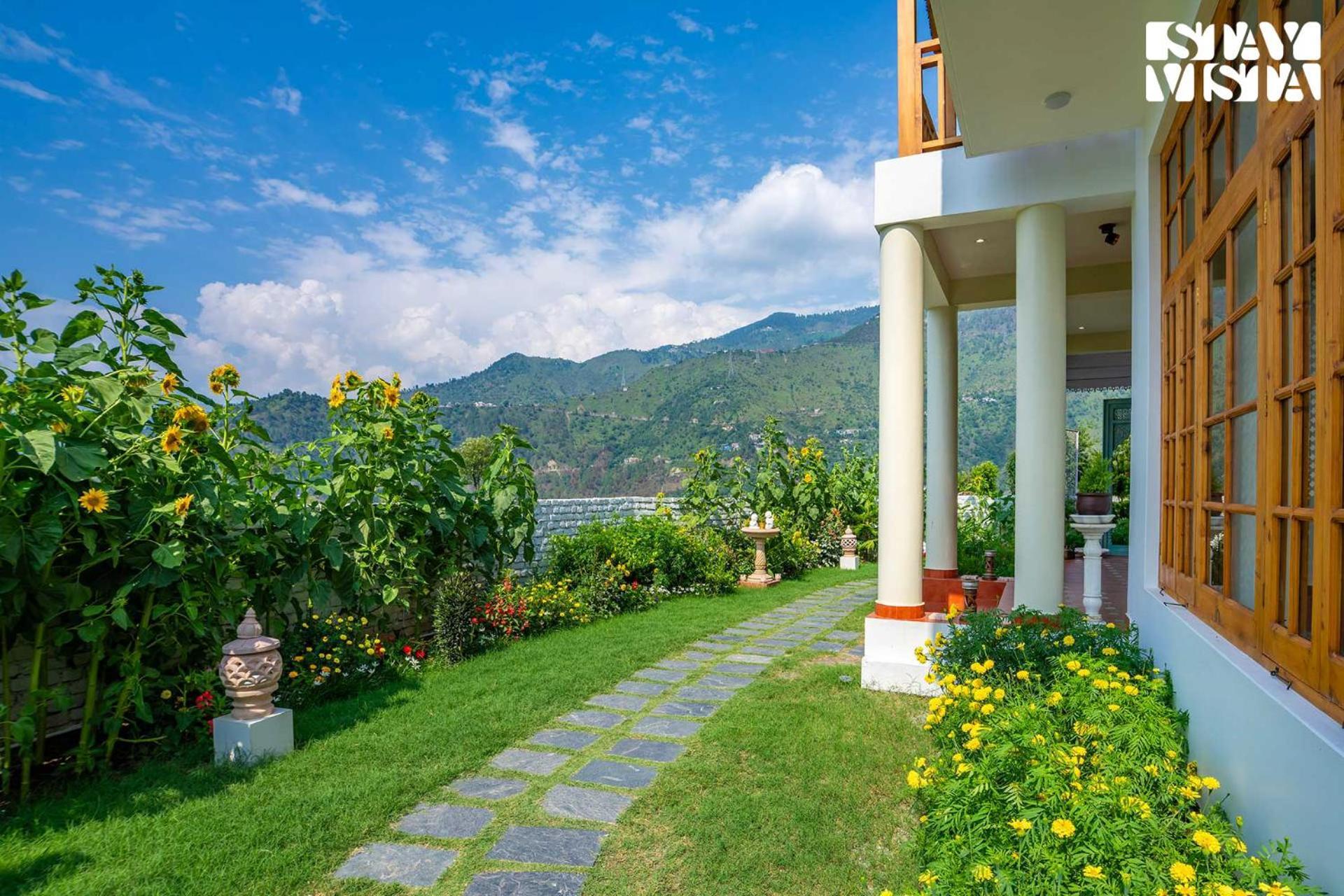 Stayvista At The Oakridge 4 Bhk Villa In Dharamshala With Jacuzzi & Balcony Chamba  Zewnętrze zdjęcie