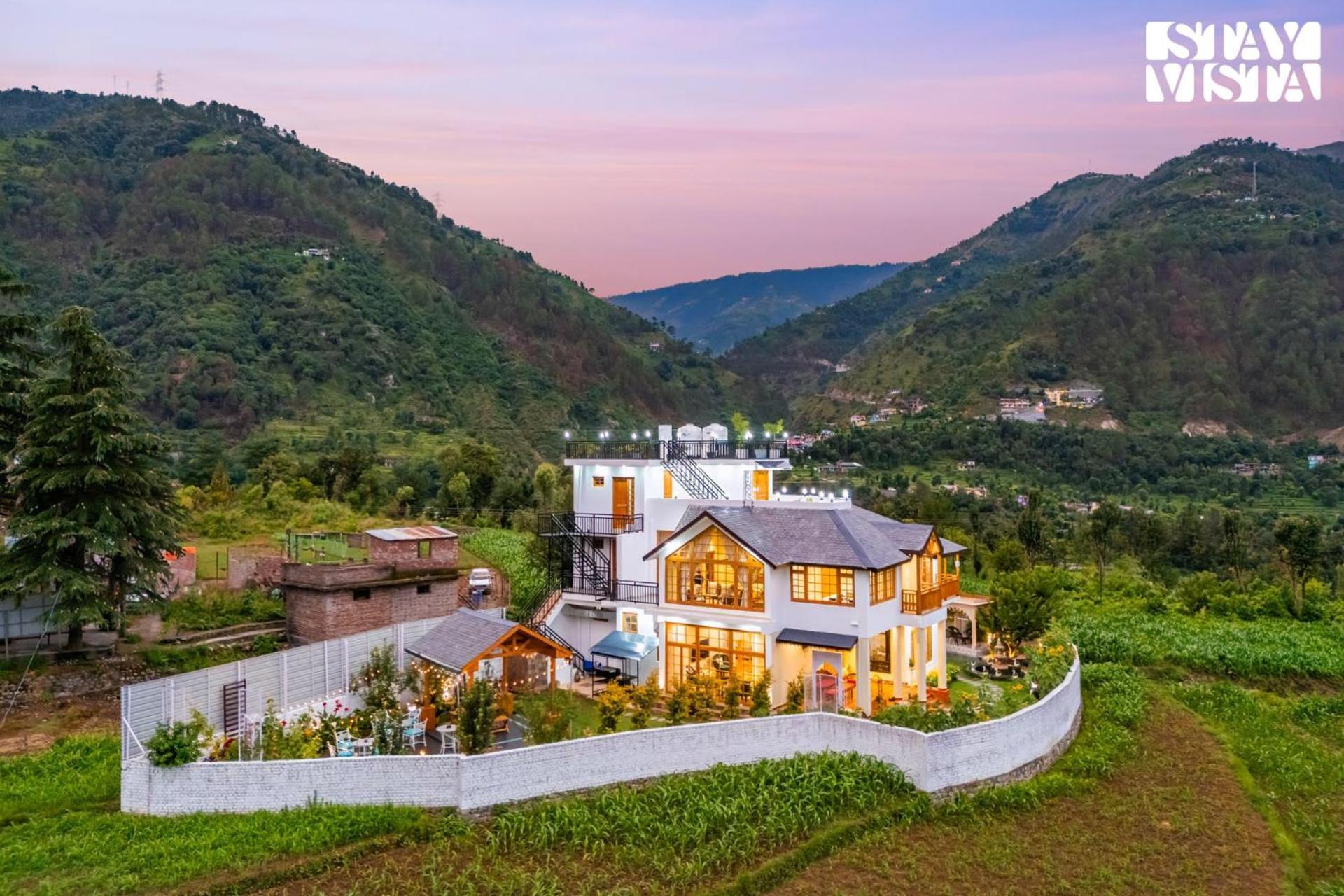 Stayvista At The Oakridge 4 Bhk Villa In Dharamshala With Jacuzzi & Balcony Chamba  Zewnętrze zdjęcie