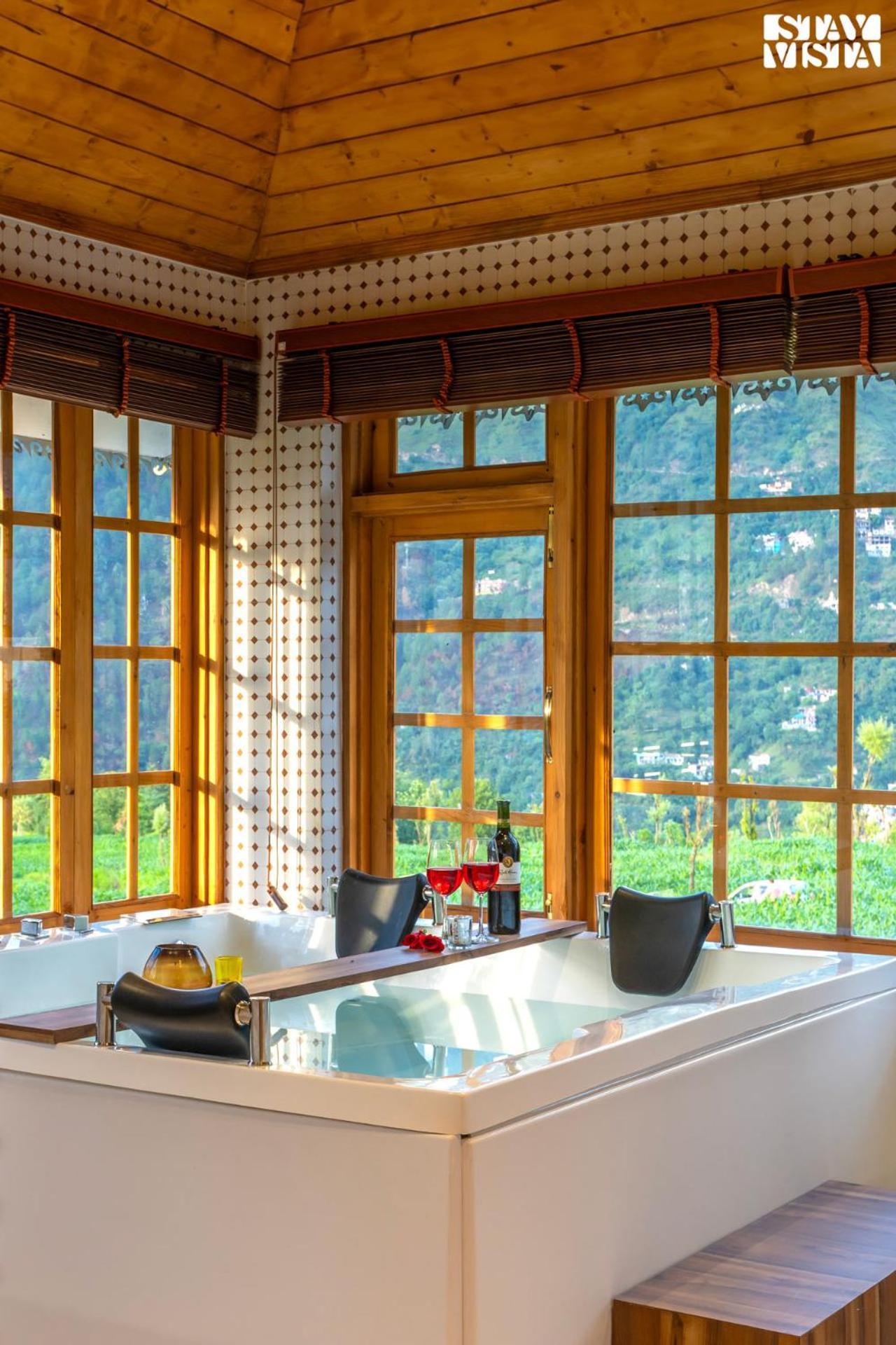Stayvista At The Oakridge 4 Bhk Villa In Dharamshala With Jacuzzi & Balcony Chamba  Zewnętrze zdjęcie