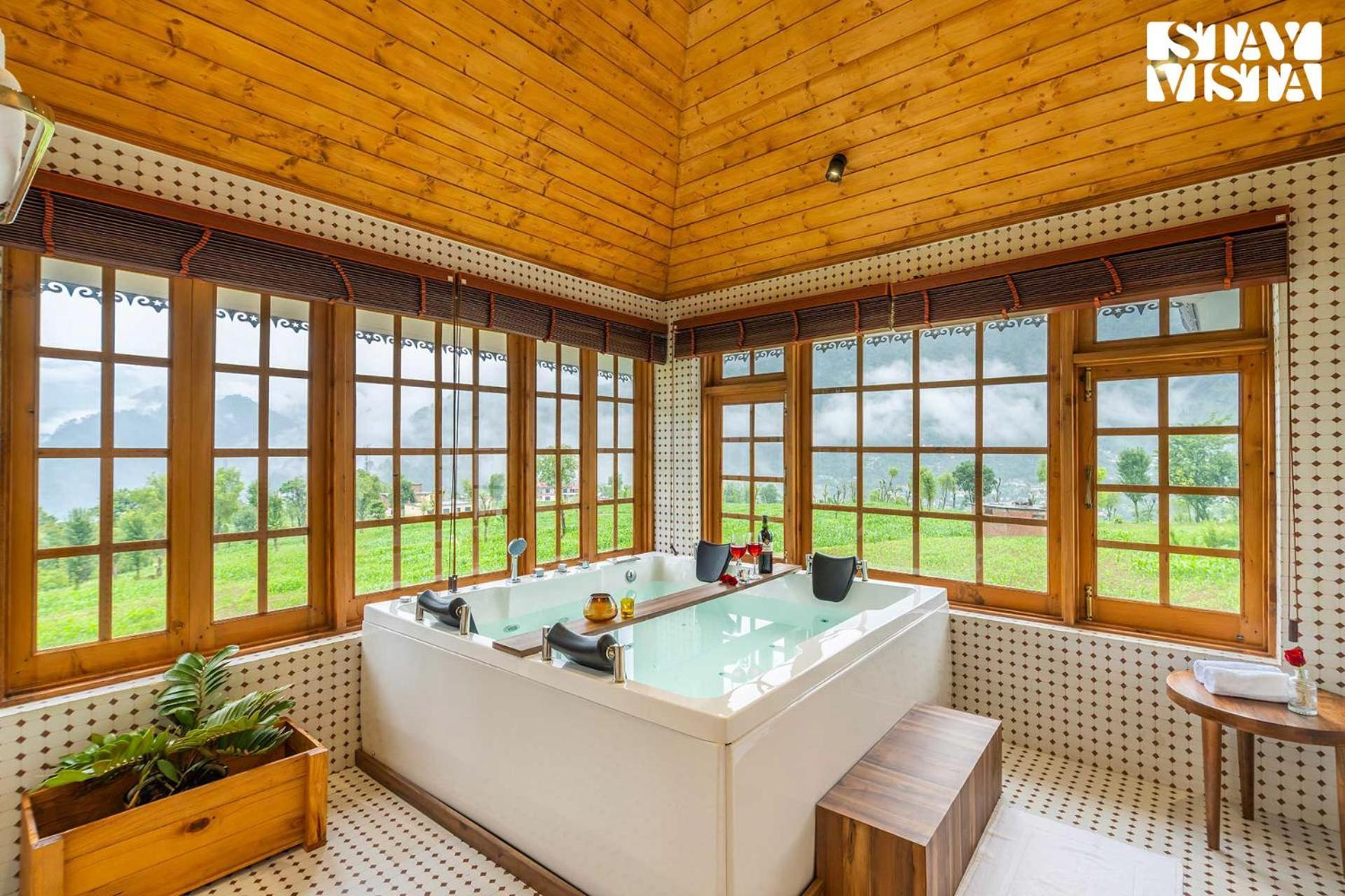 Stayvista At The Oakridge 4 Bhk Villa In Dharamshala With Jacuzzi & Balcony Chamba  Zewnętrze zdjęcie